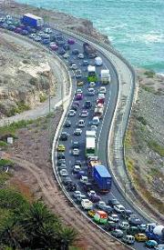 Mauricio anuncia 558 millones para carreteras en Canarias