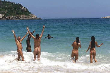 Naturistas Europeos acuerdan potenciar nudismo en Latinoamérica